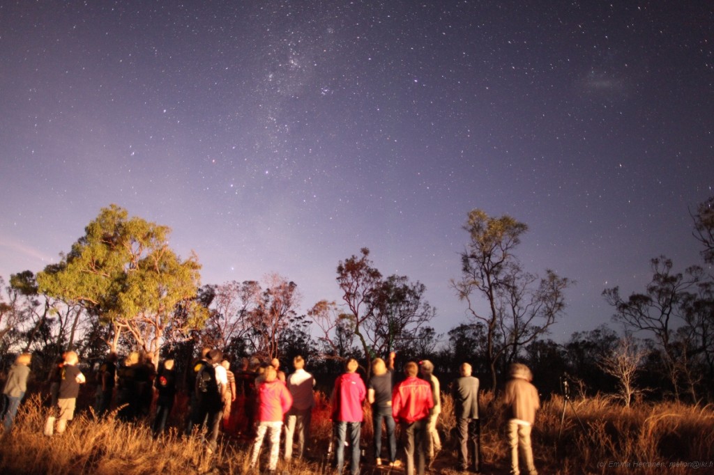 Suomalaiset tähtiharrastajat ihastelevat yötaivasta Australiassa