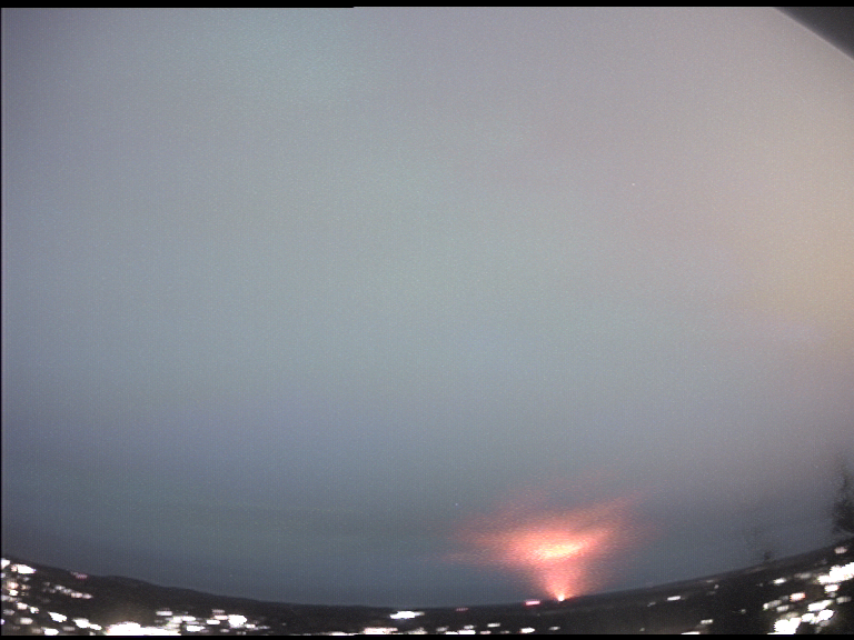 Valokaari tulipallokameran tallentamana Mikkelin taivaalla 17.12.2013. Kuva Aki Taavitsainen