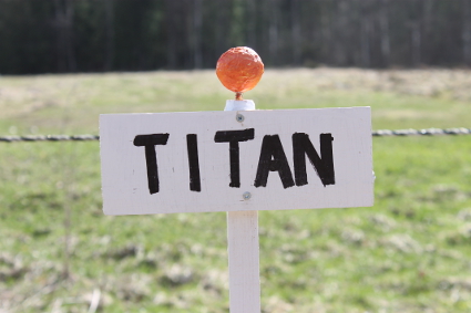 Titan (97K)
