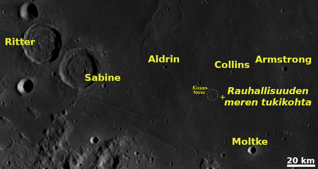 Mare Tranquillitatiksen lounaisreunaa. Apollo 11 -lennon laskeutumispaikka on merkitty karttaan rastilla. Sen vieressä oleva ympyröity, virallisesti nimetön kohde, tunnetaan lempinimellä Kissantassu. Lunar 100 -luettelossa Sabine ja Ritter on numerolla L38. Armstrong, Collins ja Aldrin on saanut numeron L90. Kartta: Nasa / ASU / LRO WAC / QuickMap / T. Öhman.