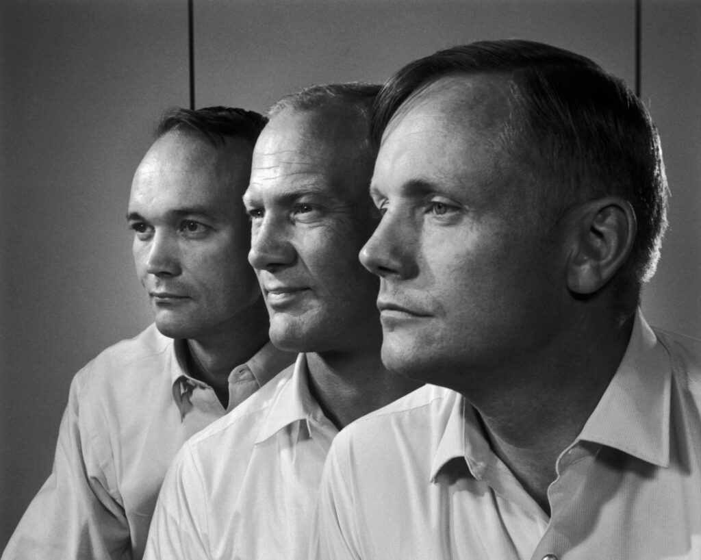 Apollo 11:n miehistö vasemmalta oikealle Michael Collins, Buzz Aldrin sekä Neil Armstrong. Kuva: Yousuf Karsh. Julkaistu Estate of Yousuf Karshin luvalla.