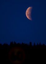 [Täydellinen kuunpimennys 16.06.11 Heikki Mahlamki]