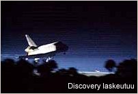 Discovery laskeutuu