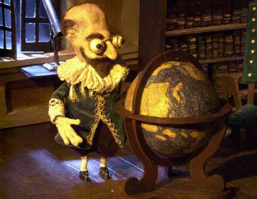 Puppet theatre performance, which including images taken by Sirius ry